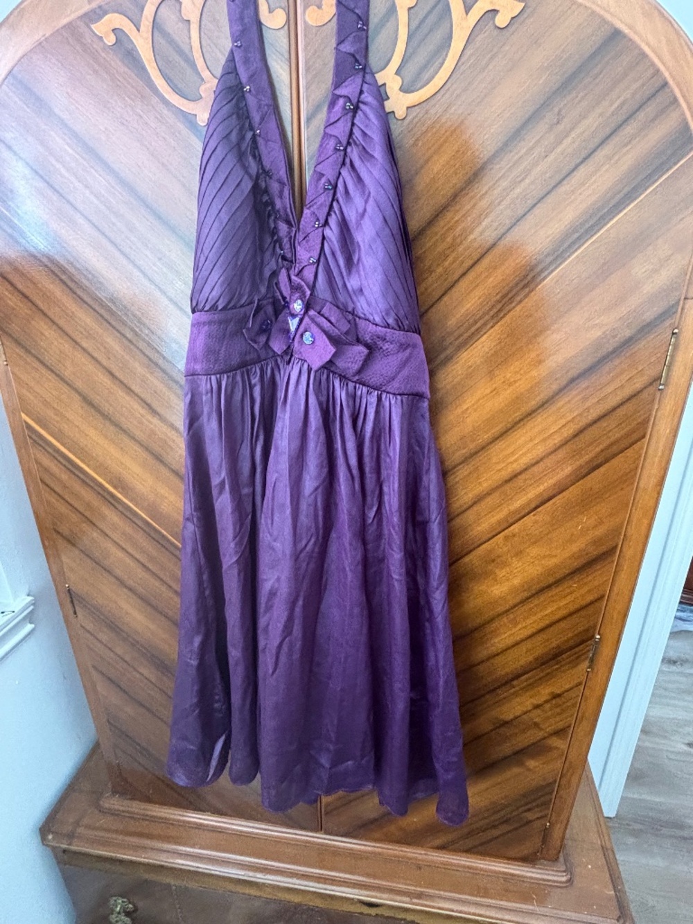 Like New Dark Purple silk BCBG MaxAzria Knee length Halter Dress size 4